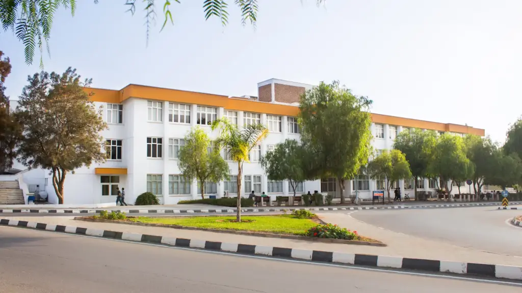 مبنى كلية الآداب والعلوم في جامعة شرق البحر المتوسط بفاماغوستا شمال قبرص